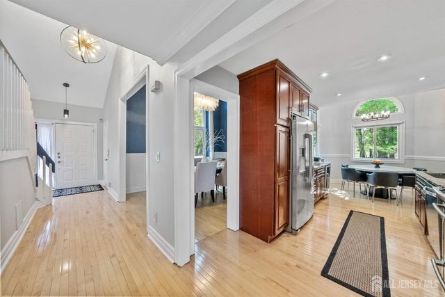 15 Kingsland Circle, South Brunswick, NJ 08852