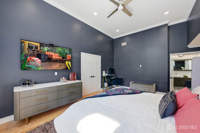 15 Kingsland Circle, South Brunswick, NJ 08852