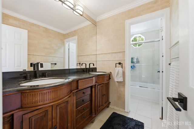15 Kingsland Circle, South Brunswick, NJ 08852