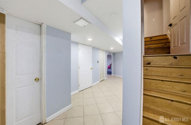 15 Kingsland Circle, South Brunswick, NJ 08852