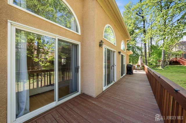 15 Kingsland Circle, South Brunswick, NJ 08852