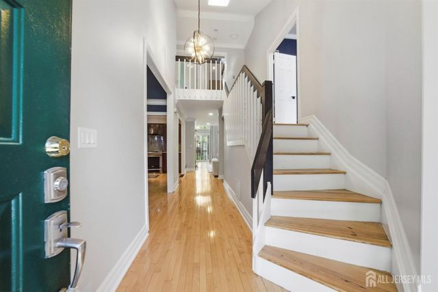 15 Kingsland Circle, South Brunswick, NJ 08852