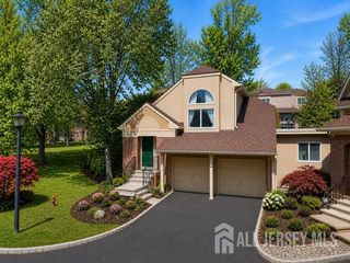 15 Kingsland Circle, South Brunswick, NJ 08852