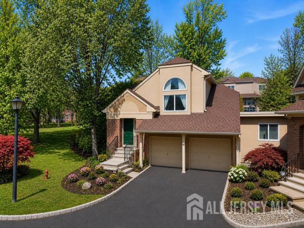 15 Kingsland Circle, South Brunswick, NJ 08852