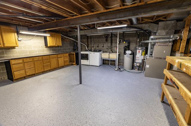 35399 Margurite Lane, Paw Paw, MI 49079