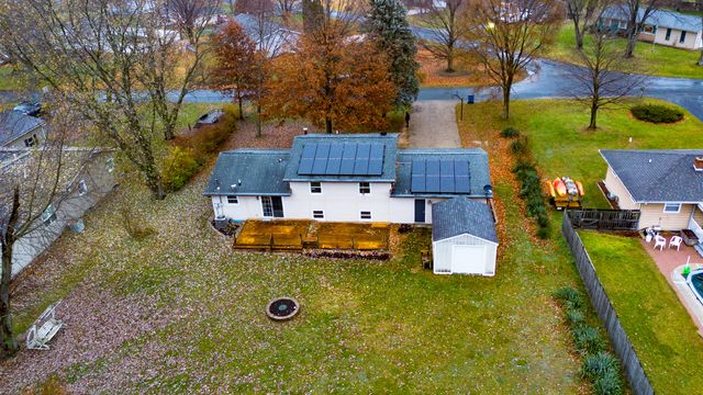 35399 Margurite Lane, Paw Paw, MI 49079