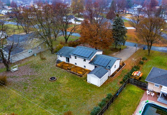 35399 Margurite Lane, Paw Paw, MI 49079