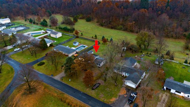 35399 Margurite Lane, Paw Paw, MI 49079