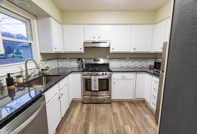 35399 Margurite Lane, Paw Paw, MI 49079