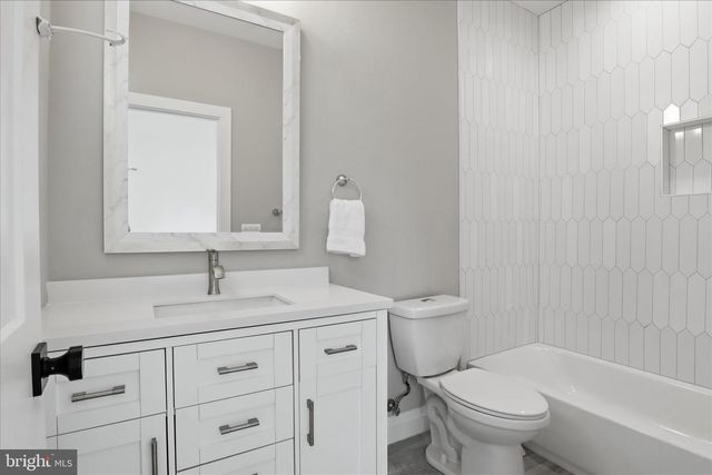 202 BRANCH RD SE, Vienna, VA 22180