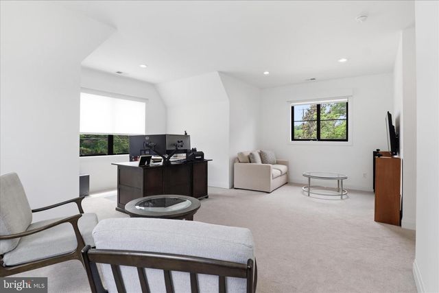 202 BRANCH RD SE, Vienna, VA 22180