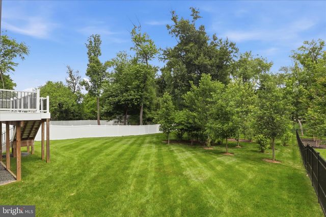 202 BRANCH RD SE, Vienna, VA 22180