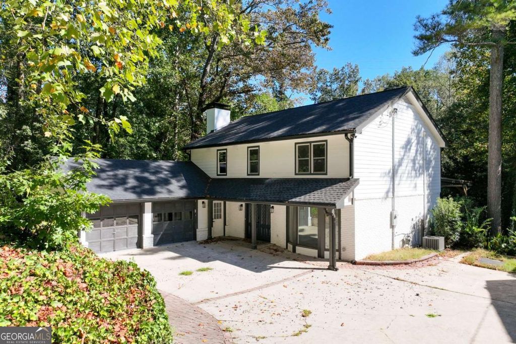 380 Thornwood Drive, Atlanta, GA 30328
