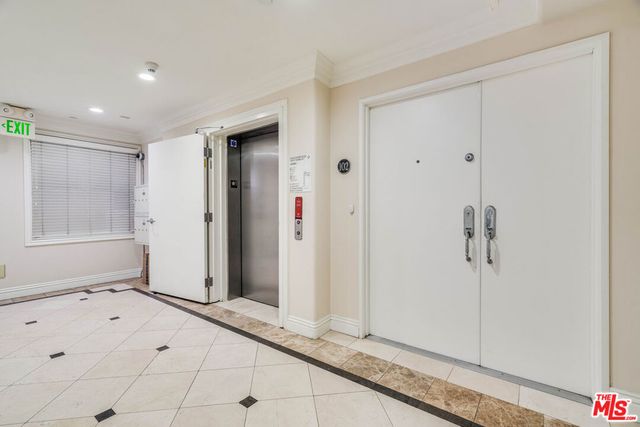 11749 Goshen Avenue 102, Los Angeles, CA 90049