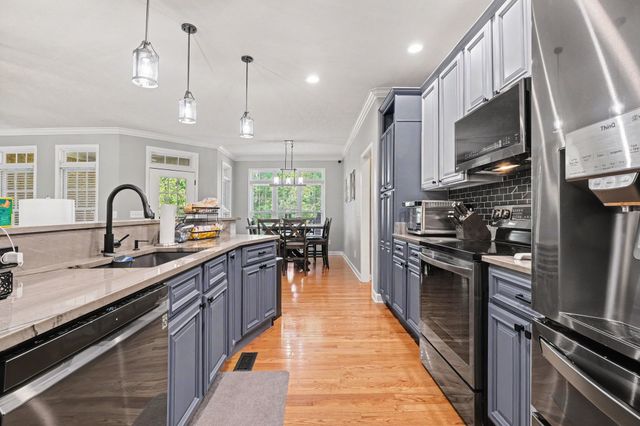 408 Brookside Dr, Mount Pleasant, TN 38474