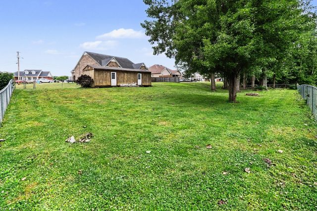 408 Brookside Dr, Mount Pleasant, TN 38474