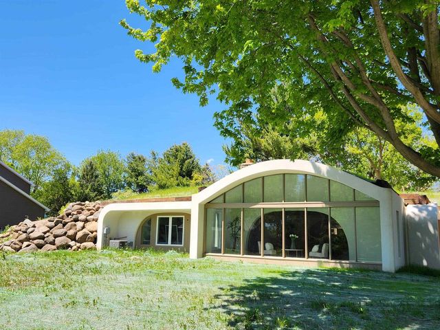 3486 Whytecliff Way, Sun Prairie, WI 53590