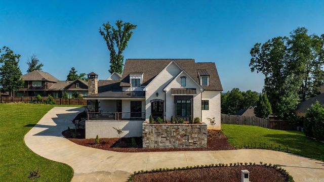 160 Manitou Drive, Maumelle, AR 72113