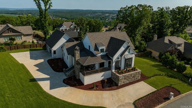 160 Manitou Drive, Maumelle, AR 72113