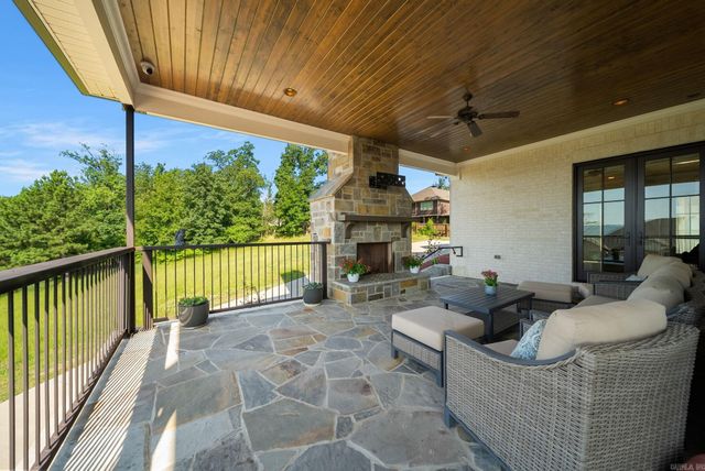 160 Manitou Drive, Maumelle, AR 72113