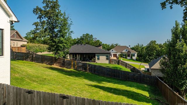 160 Manitou Drive, Maumelle, AR 72113