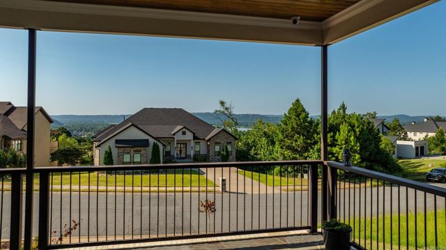 160 Manitou Drive, Maumelle, AR 72113