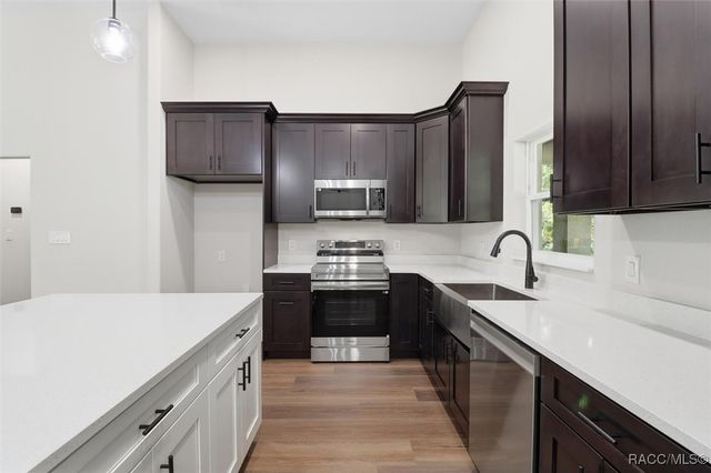 9096 N Alder Avenue, Crystal River, FL 34428