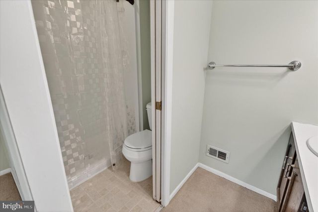 15 TWIN BROOKS DR, Willow Grove, PA 19090