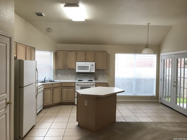 2520 CRESTED HEIGHTS, Schertz, TX 78154
