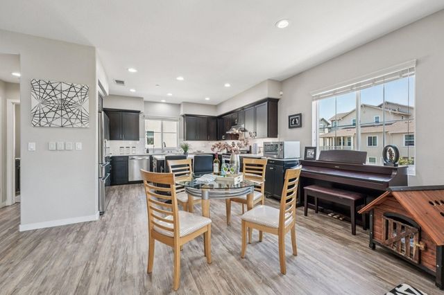 8550 8550 Boardwalk Way, Newark, CA 94560