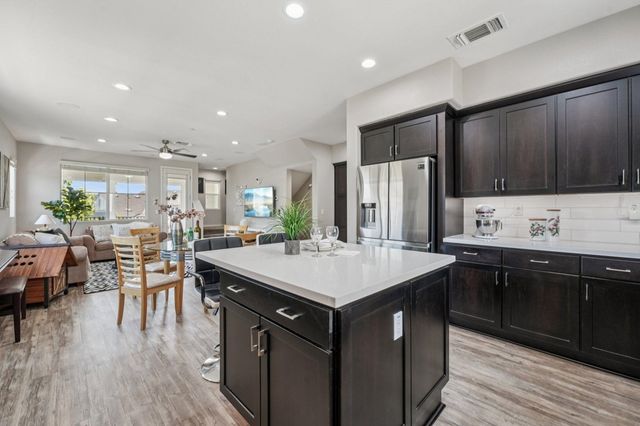 8550 8550 Boardwalk Way, Newark, CA 94560