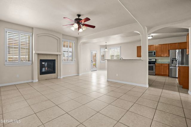 6728 CABANA DEL SOL Drive, El Paso, TX 79911
