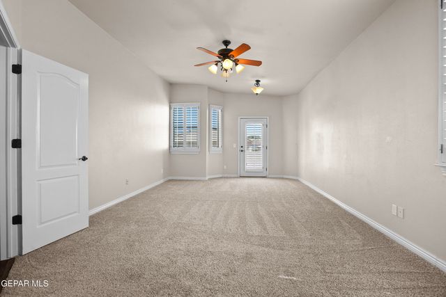 6728 CABANA DEL SOL Drive, El Paso, TX 79911