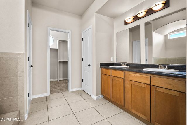 6728 CABANA DEL SOL Drive, El Paso, TX 79911