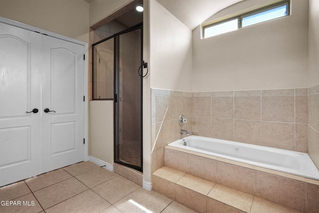 6728 CABANA DEL SOL Drive, El Paso, TX 79911
