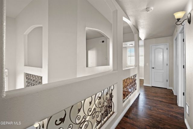 6728 CABANA DEL SOL Drive, El Paso, TX 79911