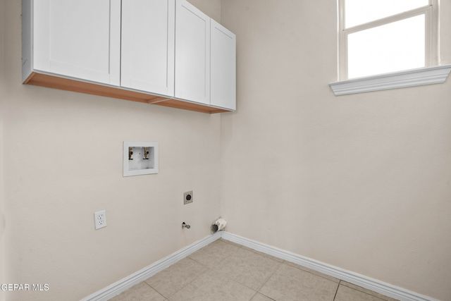 6728 CABANA DEL SOL Drive, El Paso, TX 79911