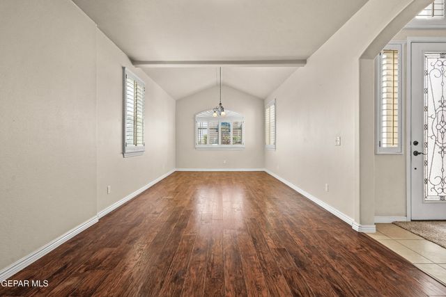 6728 CABANA DEL SOL Drive, El Paso, TX 79911