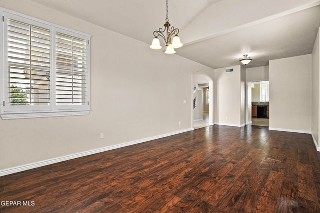6728 CABANA DEL SOL Drive, El Paso, TX 79911