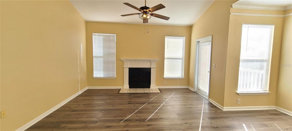 Image 16 of property listing at 17902 VILLA CREEK DRIVE 17902, Tampa, FL 33647