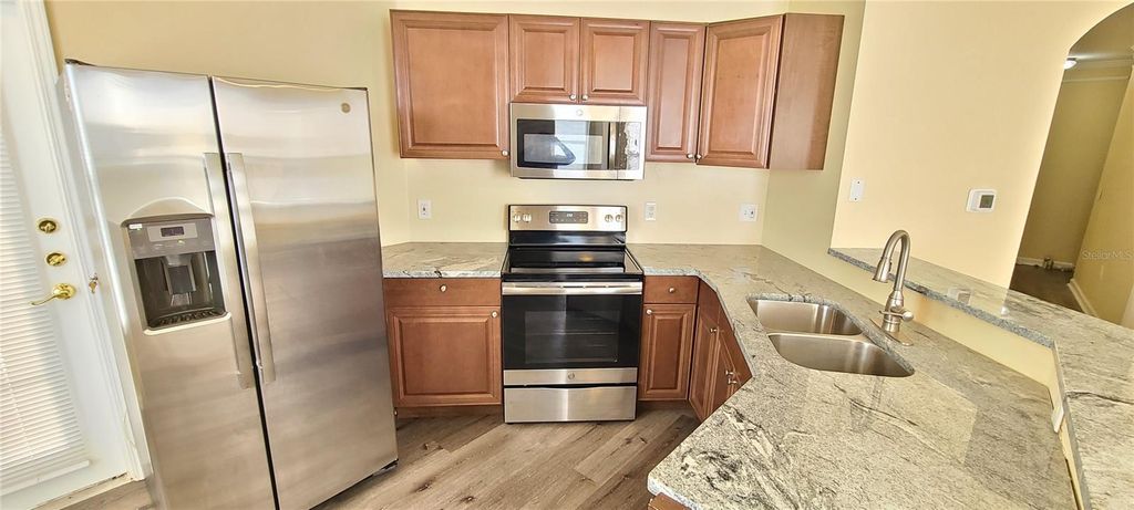 Image 21 of property listing at 17902 VILLA CREEK DRIVE 17902, Tampa, FL 33647