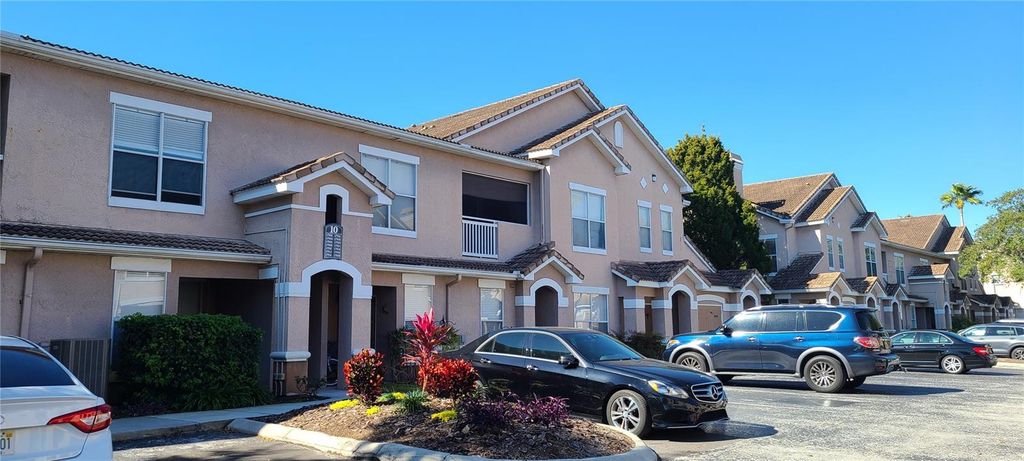 Image 29 of property listing at 17902 VILLA CREEK DRIVE 17902, Tampa, FL 33647