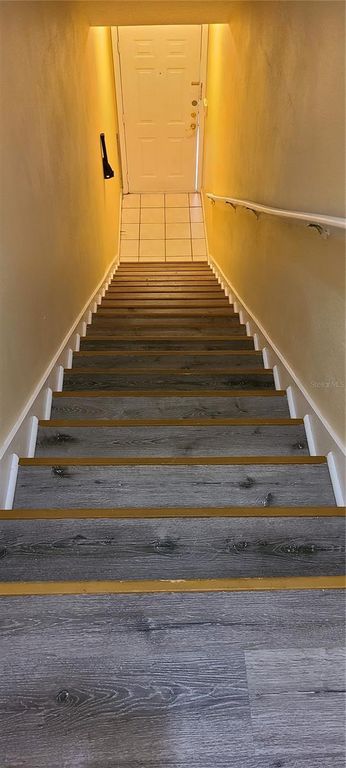 Image 6 of property listing at 17902 VILLA CREEK DRIVE 17902, Tampa, FL 33647