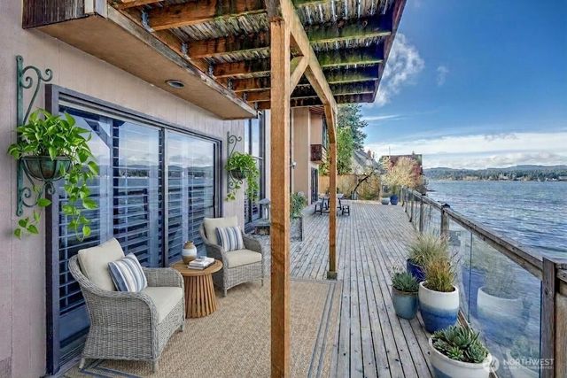 3535 Mathews Drive NW, Bremerton, WA 98312