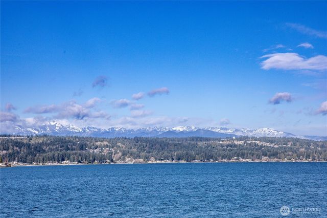 3535 Mathews Drive NW, Bremerton, WA 98312