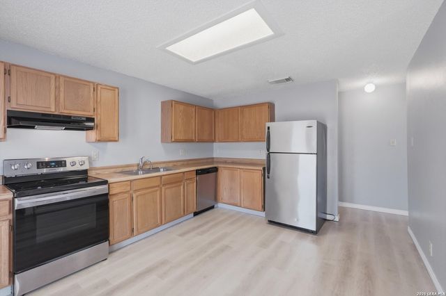 9015 Mansfield, San Antonio, TX 78251