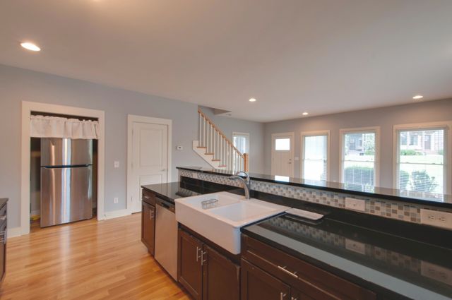 315 Sylvan Park Ln, Nashville, TN 37209