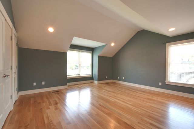 315 Sylvan Park Ln, Nashville, TN 37209