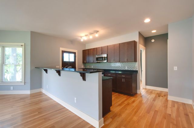 315 Sylvan Park Ln, Nashville, TN 37209