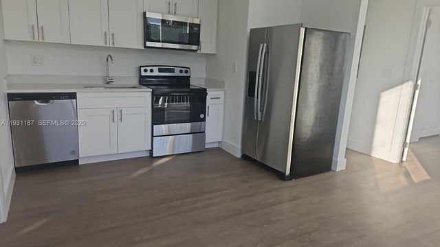 1620 NW 18th St 201, Miami, FL 33125